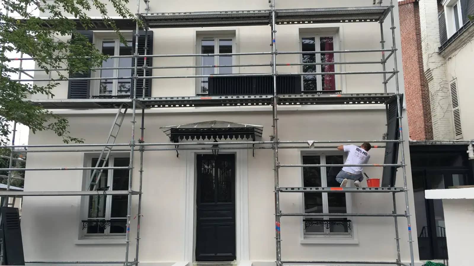 Mur de clôture et muret à Rouen · Steve Wiss Peinture
